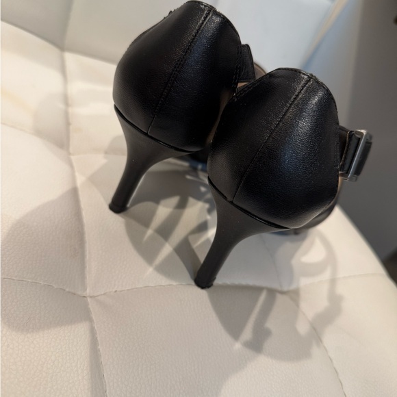 Life Stride Elegant Black Cross-Strap Heels - Picture 4 of 4